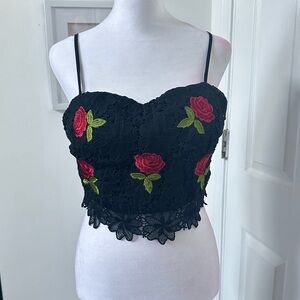 Rose Embroidered🌹 Black Lace Corset style Cropped Top sz L